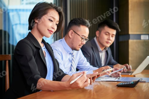Preview: Business Meeting In Office