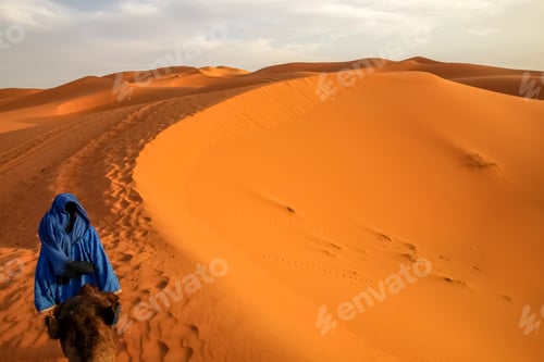 Preview: Berber guide on Merzouga sand dunes