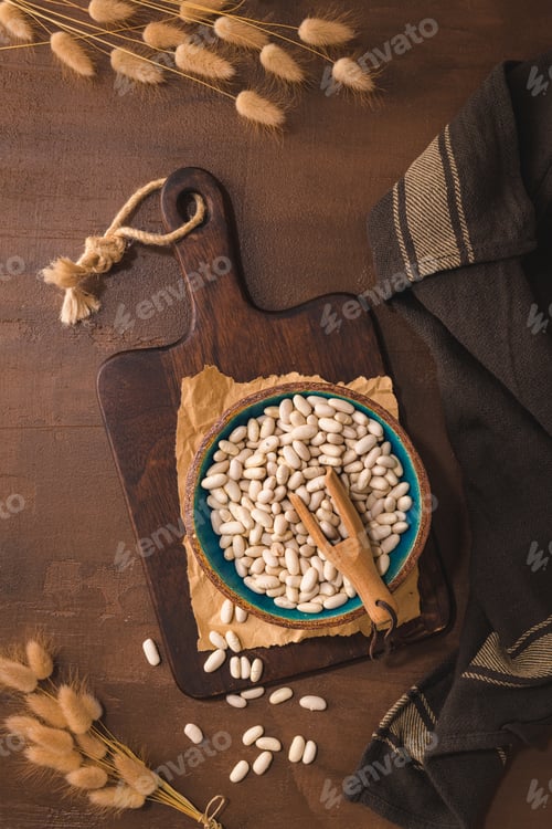 Preview: White beans in a ceramic bowl
