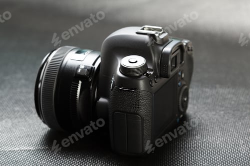 Preview: digital SLR camera