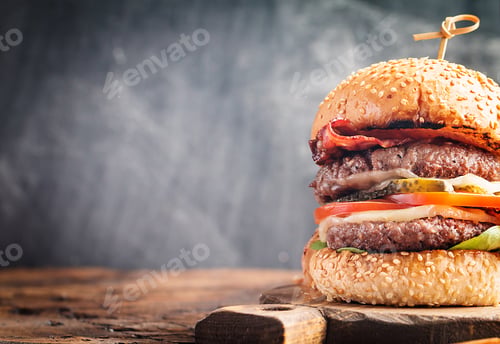 Preview: Delicious fresh homemade burger