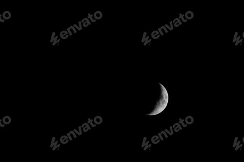 Preview: Half moon