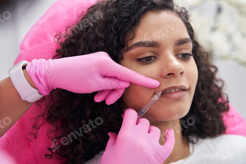 Preview: Patient undergoes procedure of contour plastic surgery of upper lip