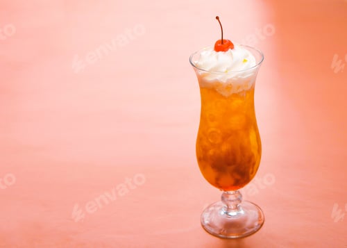 Preview: Mocktail drink on pink