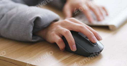 Preview: Woman working on computer