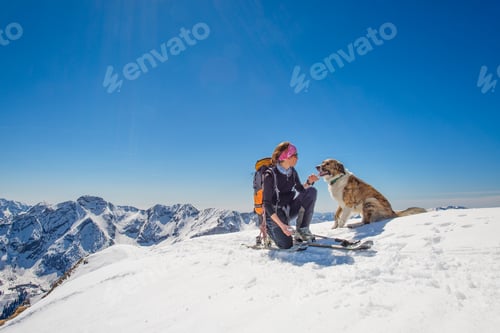 Preview: Girl ski touring