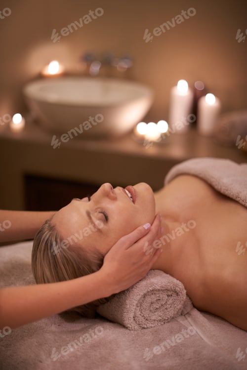 Preview: Enjoying a head and neck massage