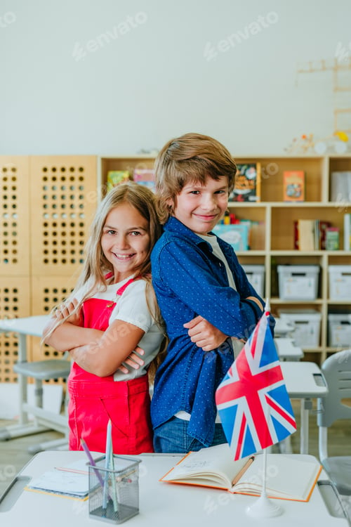 Preview: Elementary school students during an English lesson in the classroom