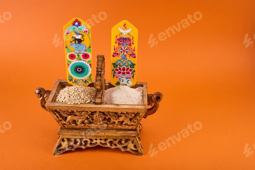 Preview: Losar Tibetan New Year. A Chemar box for Tibetan New Year with roasted barley and barley flour.