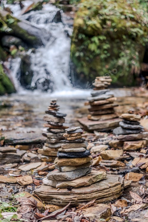 Preview: Pyramid of stones on Annapurna Sanctuary trek in Nepal