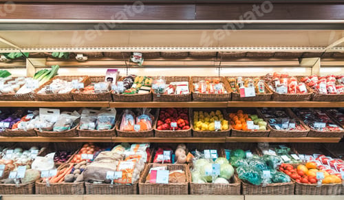 Preview: Fresh vegetables on shelf in supermarket
