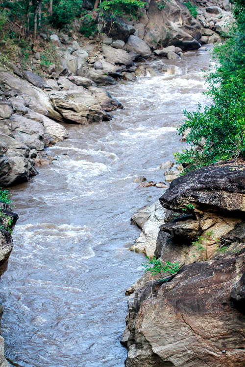Preview: The river flows through the valley.