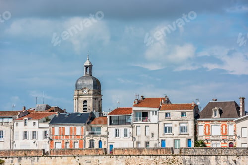 Preview: Houses along the sea in La Rochelle