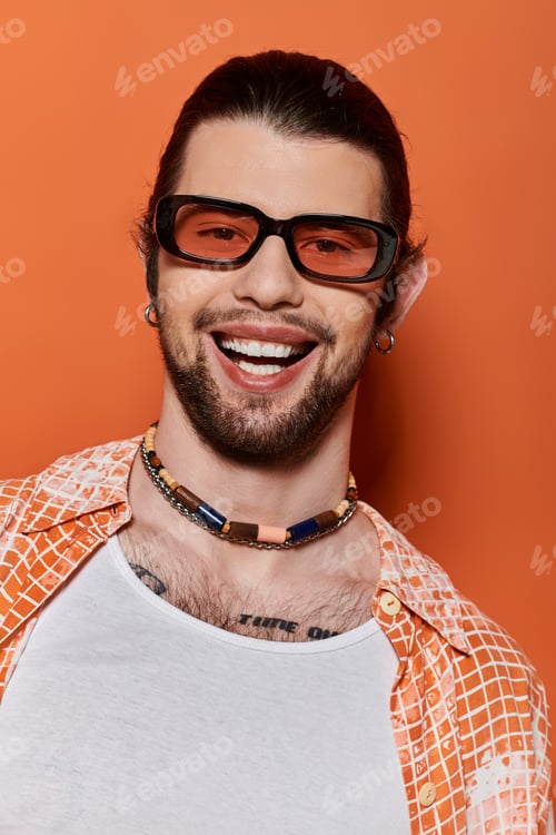 Preview: Smiling Visionary: Man With Beard and Glasses