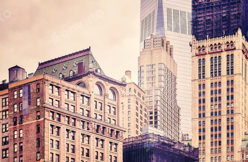 Preview: Old and modern buildings in New York City, USA.