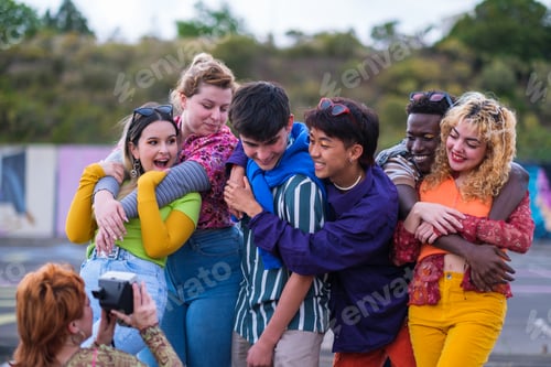 Preview: Diversity group of young friends with makeup with complicity