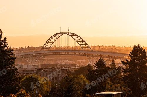 Preview: Bridge of Oregon, Portland against the sunset sky