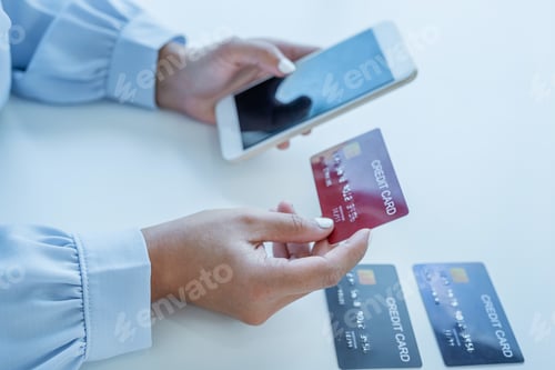 Preview: Online Shopping with Smartphone and Credit Cards