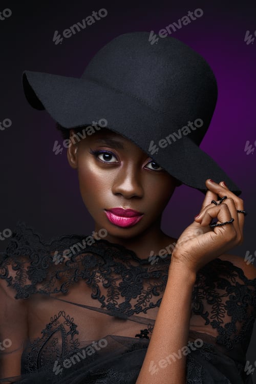 Preview: Beautiful black girl with crystal crown