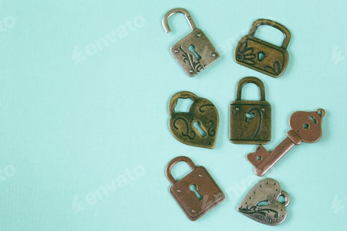 Preview: Metal Locks