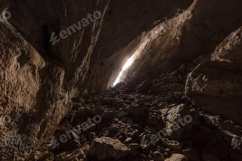 Preview: Ponicova cave, Romania