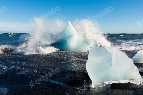 Preview: Ice and waves at Diamond Beach Iceland IS Europe