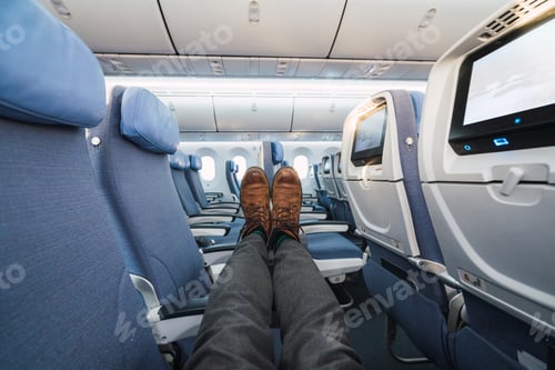Preview: Crop legs on plane seats