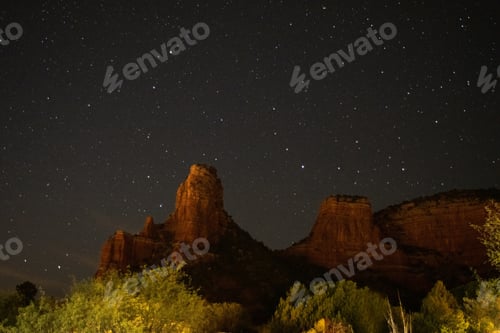 Preview: Bell Rock in Sedona at night
