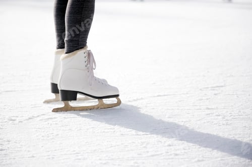 Preview: Ice skating