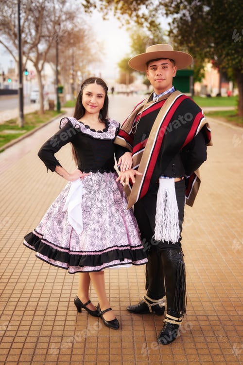Preview: Portrait of heterosexual couple in traditional huaso costume in the city square