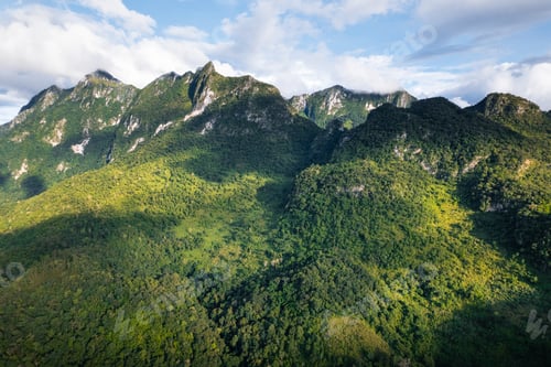 Preview: Green mountain view at Chiang Dao