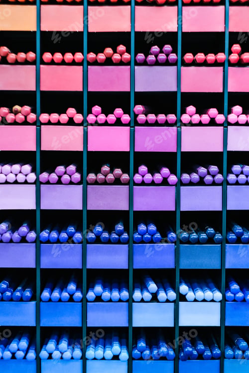 Preview: Sets of markers at shelf