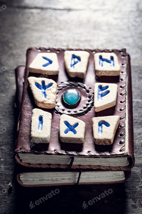 Preview: Original divination by rune stones made of Celtic language