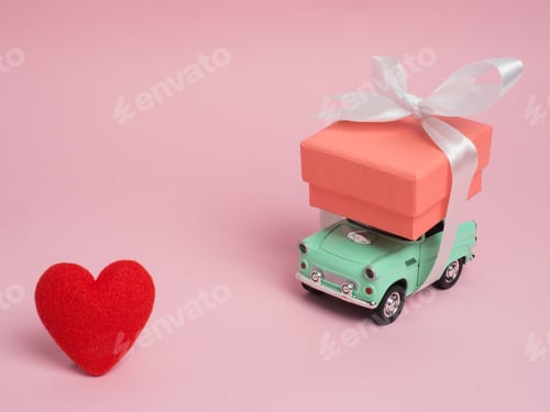 Preview: Toy Car Carrying a Gift with Love
