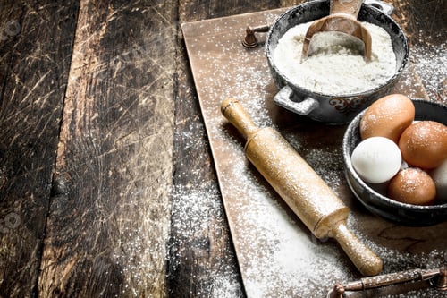 Preview: Flour with fresh eggs.