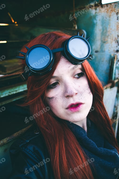 Preview: Young woman wearing steampunk style clothes