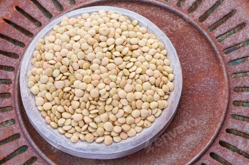 Preview: lentils in bowl on the table - Lens culinaris