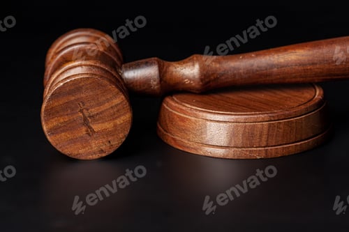 Preview: Wooden judges gavel on table close up