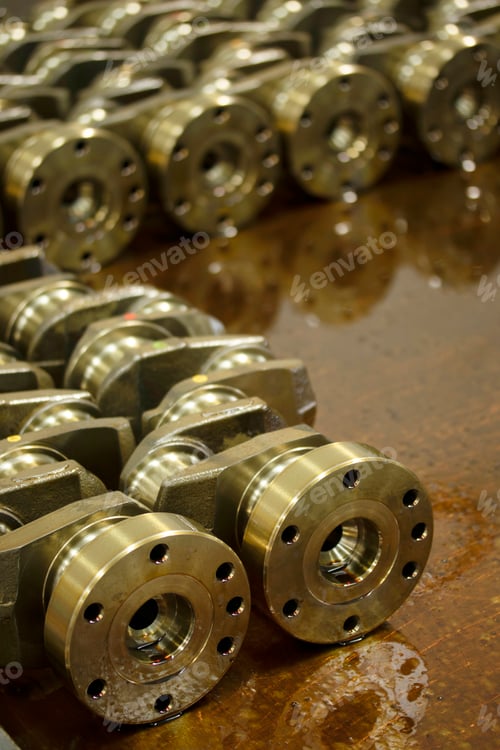 Preview: Protective oil on newly manufactured crankshafts