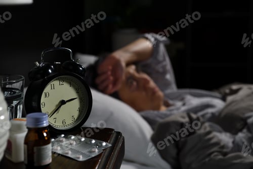 Preview: Senior woman insomnia