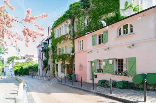 Preview: cityscape Mont Matre , Paris, France