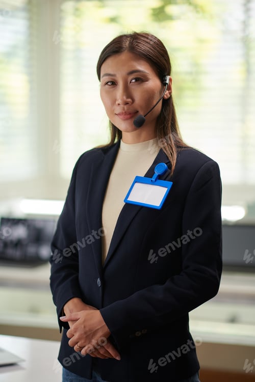Preview: Portrait of Helpdesk Operator