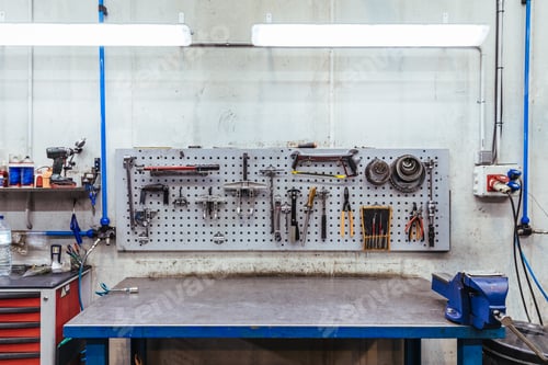 Preview: Tools of a mechanical workshop
