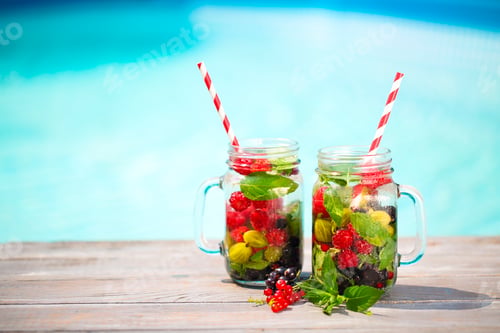 Preview: Glass of natural berry lemonade