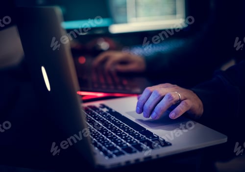 Vista previa: Diverse computer hacking shoot