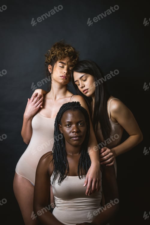 Preview: Beauty shot of multiracial group of women