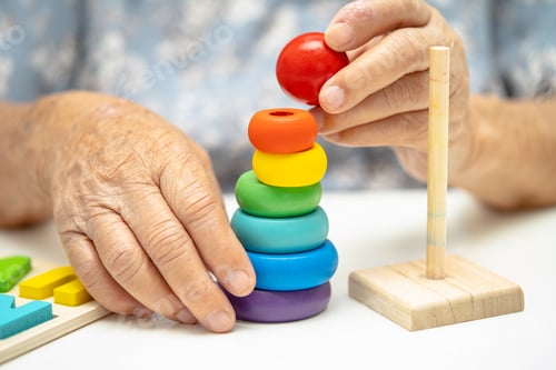 Preview: Alzheimer disease AD, Asian elderly woman patient suffering from dementia learn practical