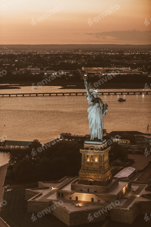 Preview: New York city from helicopter tour
