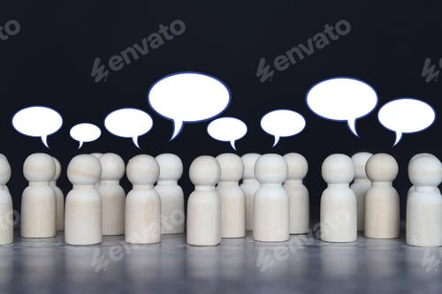 Preview: Wooden dolls with speech bubble.