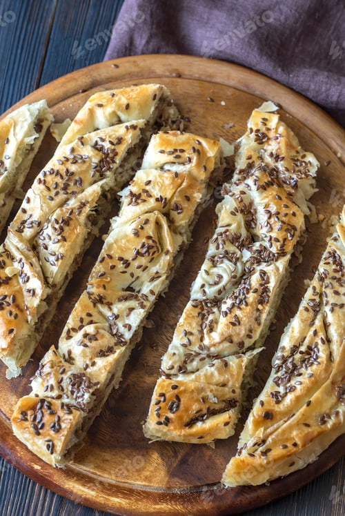 Preview: Spiral phyllo pie with veal filling